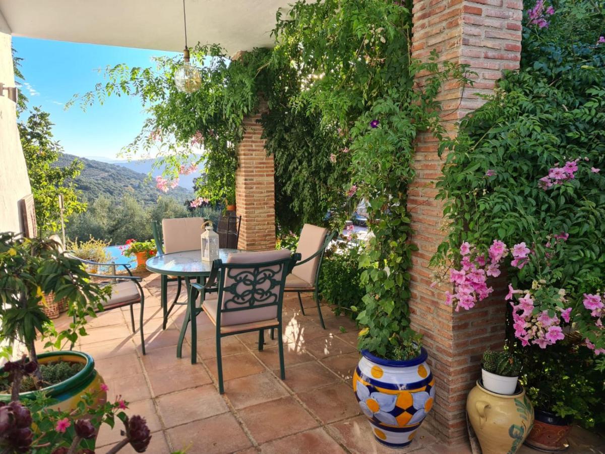 Bed and Breakfast Cortijo La Haza Iznájar Esterno foto