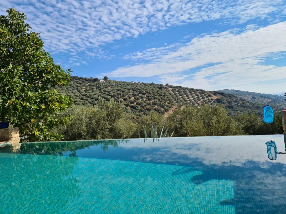 Bed and Breakfast Cortijo La Haza Iznájar Esterno foto