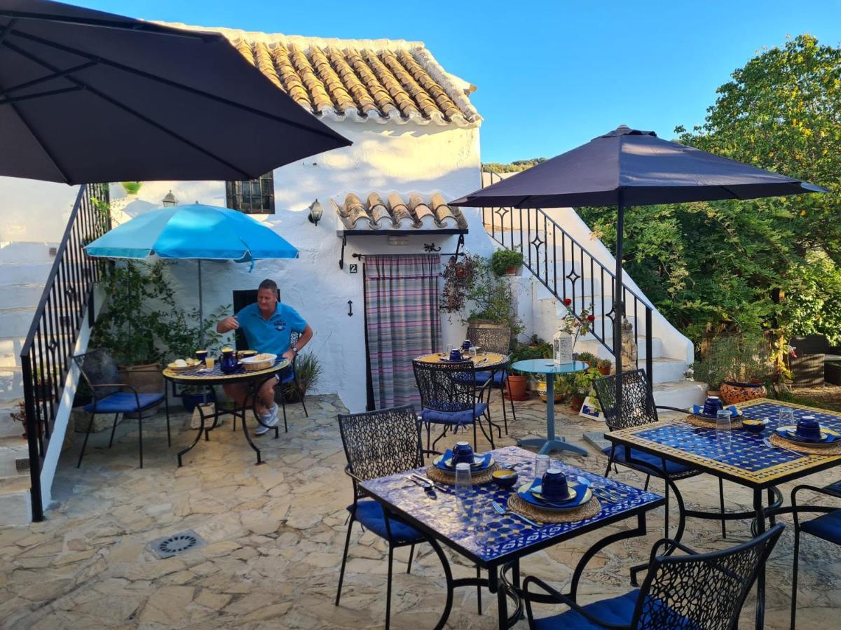 Bed and Breakfast Cortijo La Haza Iznájar Esterno foto