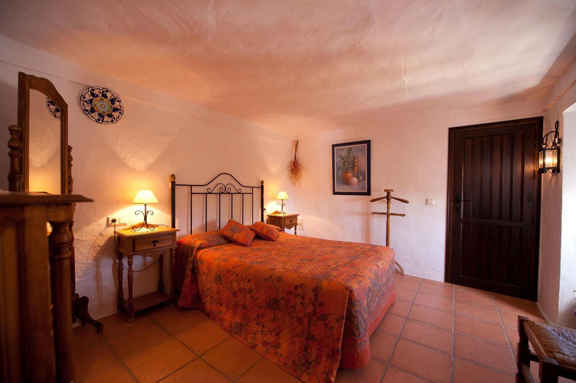 Bed and Breakfast Cortijo La Haza Iznájar Esterno foto