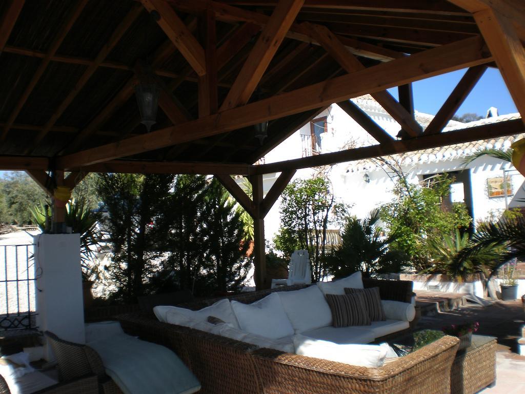 Bed and Breakfast Cortijo La Haza Iznájar Esterno foto