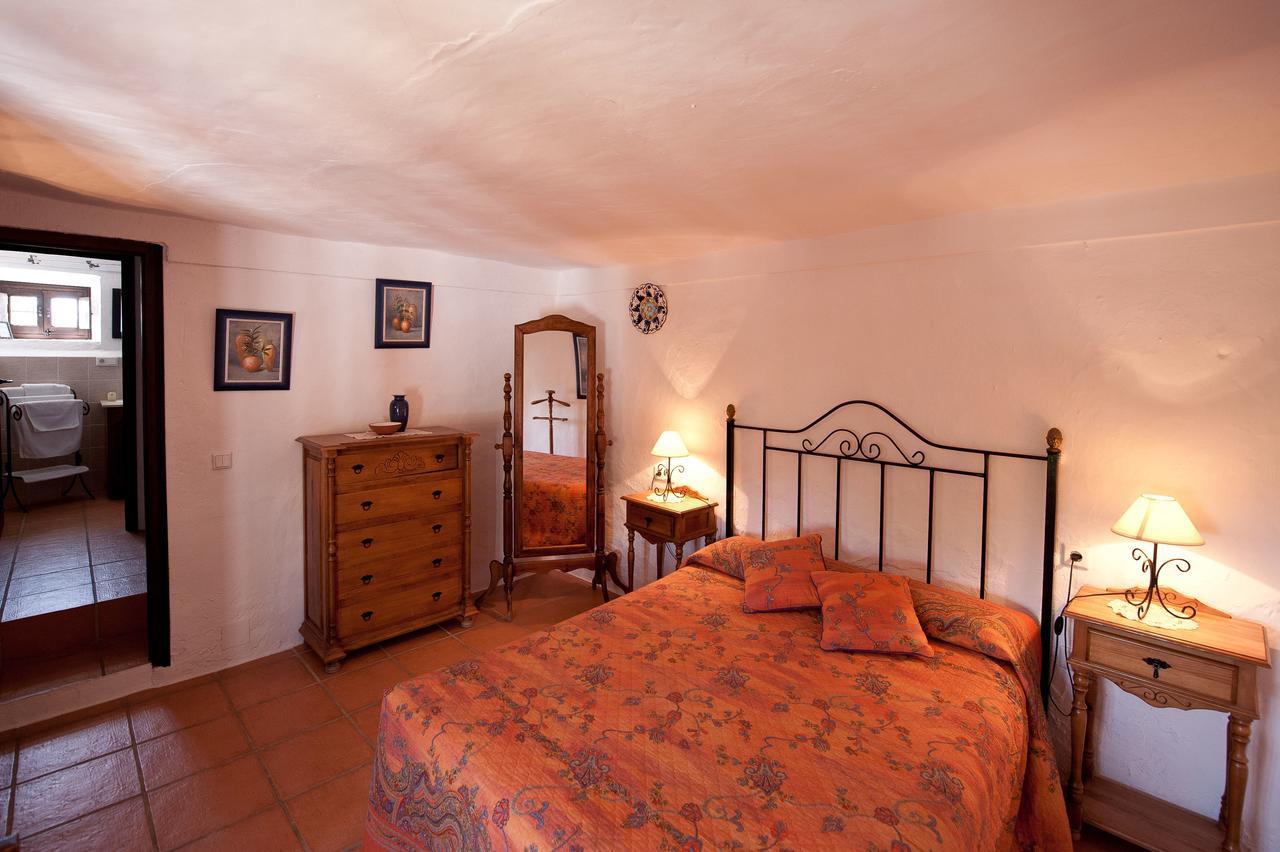 Bed and Breakfast Cortijo La Haza Iznájar Esterno foto