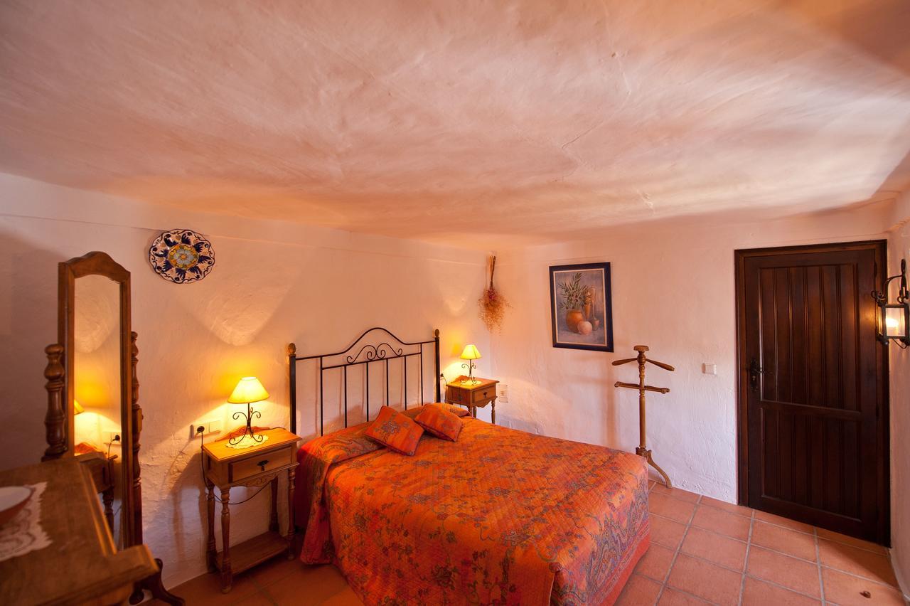 Bed and Breakfast Cortijo La Haza Iznájar Esterno foto